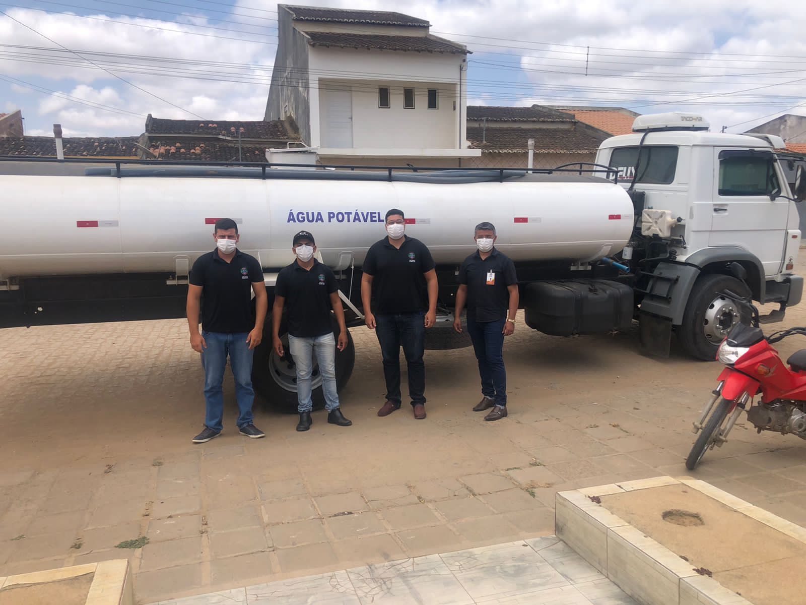 Cisternas e caminhões-tanque da ‘Operação Carro-Pipa’ são inspecionados pela Vigilância Sanitária
