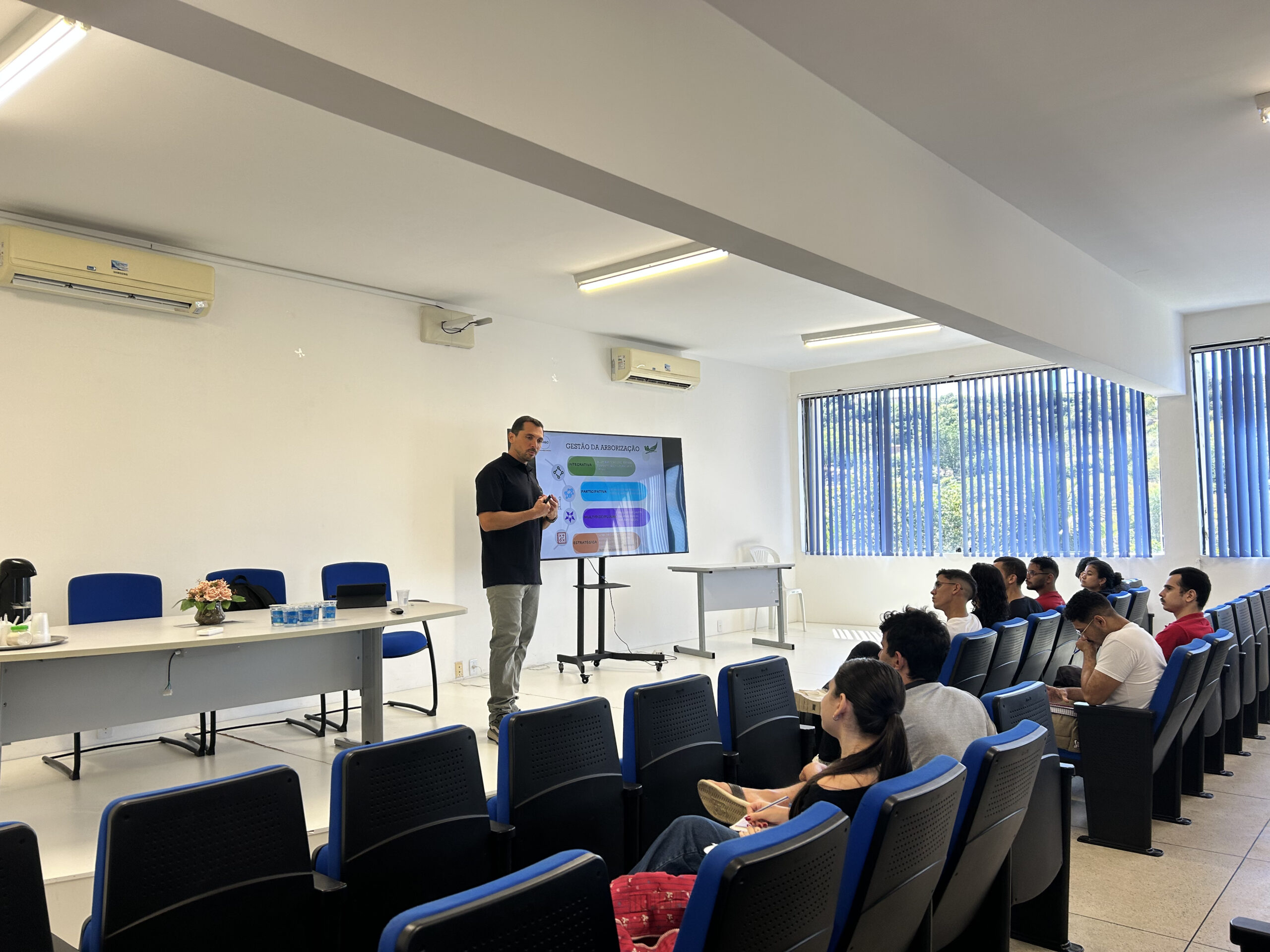 Cuité inicia inventário arbóreo da cidade com capacitação de estudantes e uso de aplicativo