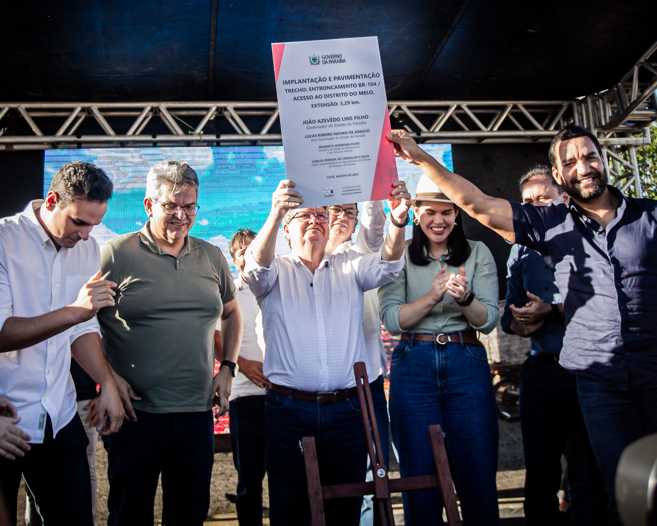 Distrito do Melo ganha estrada asfaltada e Cuité é contemplada com novos recursos estaduais durante a audiência do Orçamento Democrático